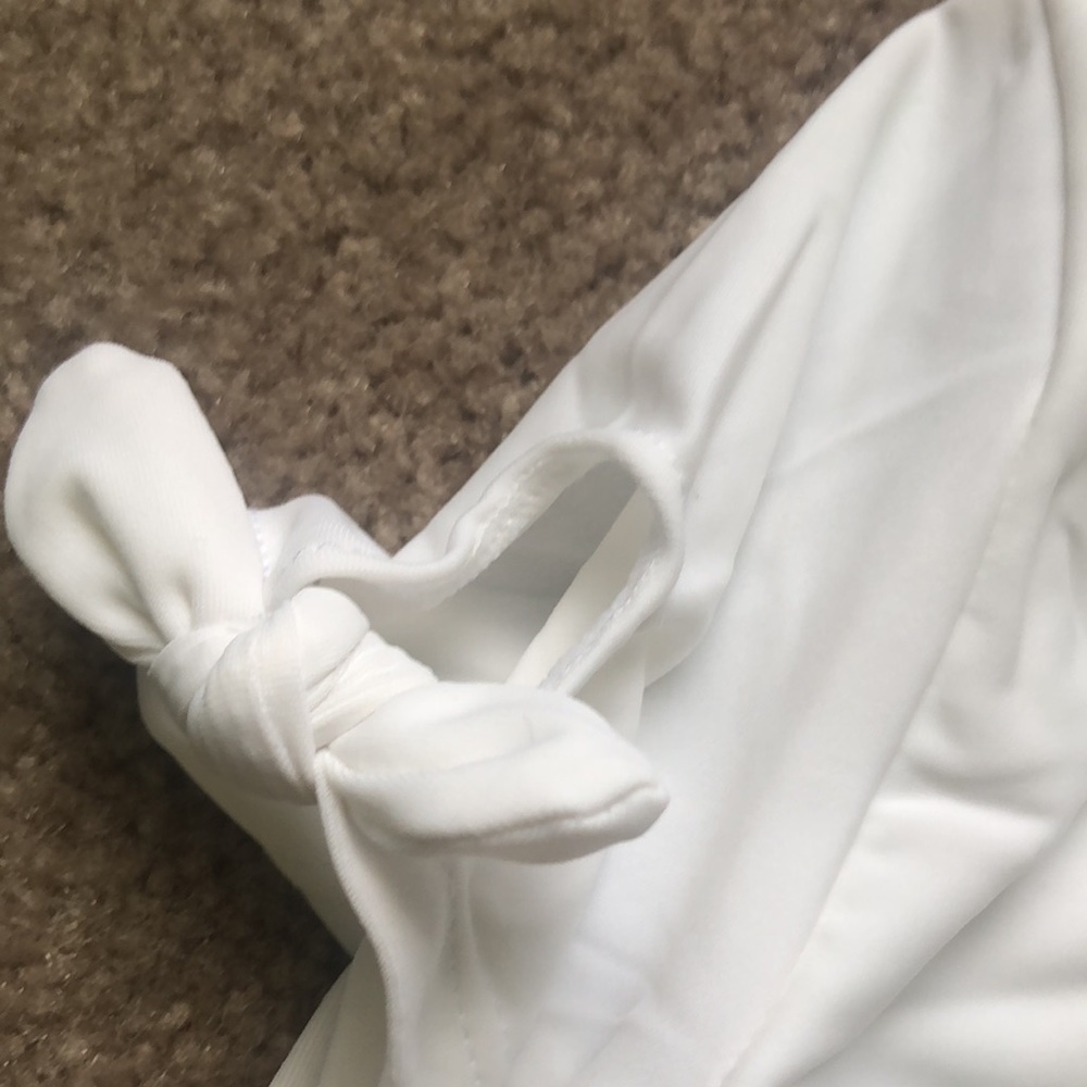 Two bathing suits - Picture 11 of 11